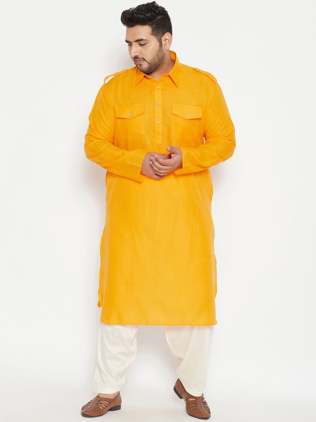 

VASTRAMAY Men Plus Size Mustard Yellow & Cream Pathani Kurta with Pyjamas