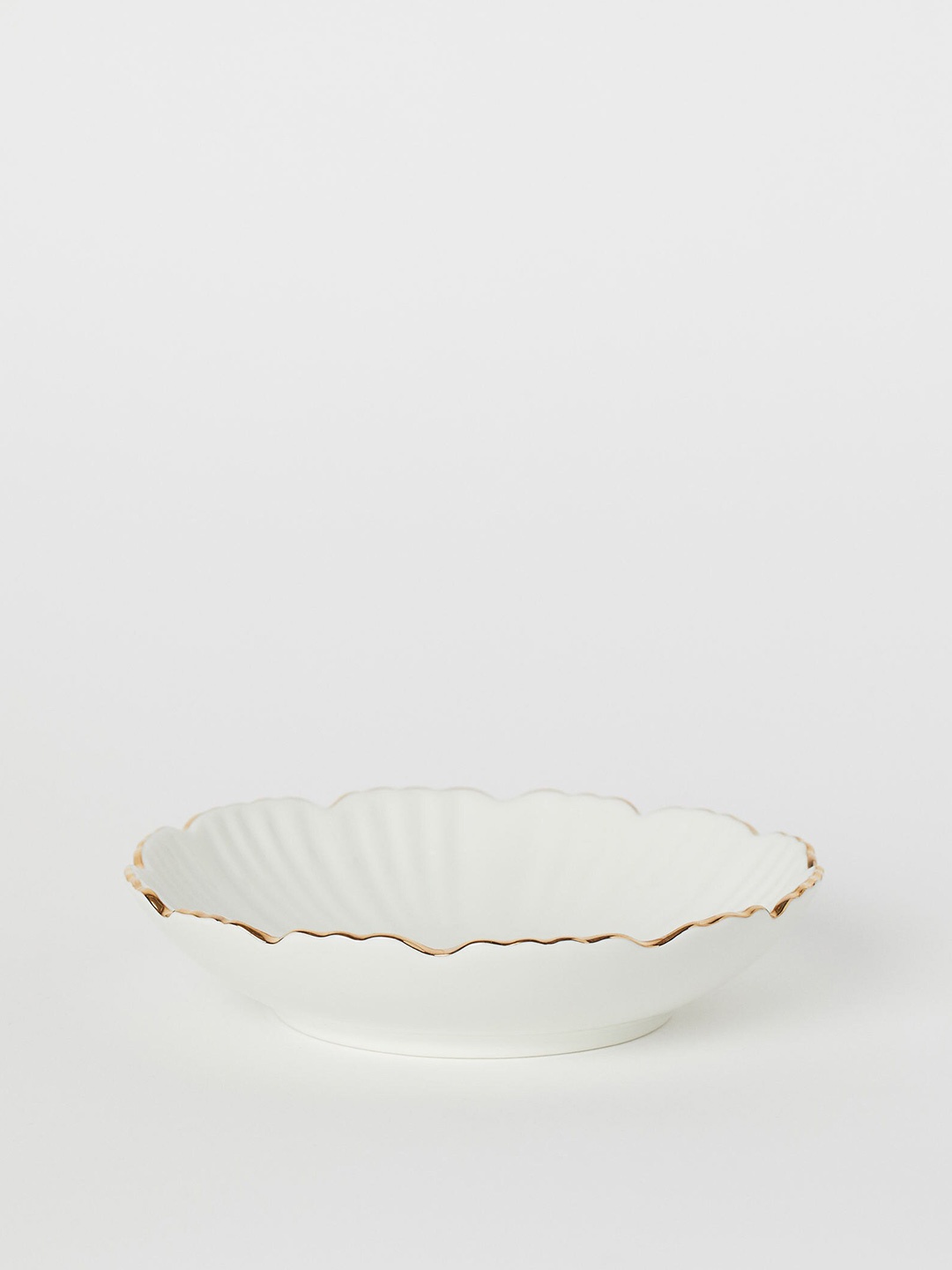 

H&M White Shallow porcelain dish