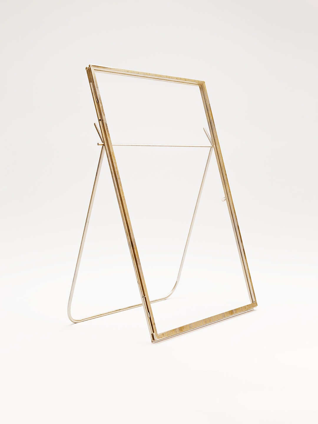 

H&M Gold-Toned Metal Photo Frame