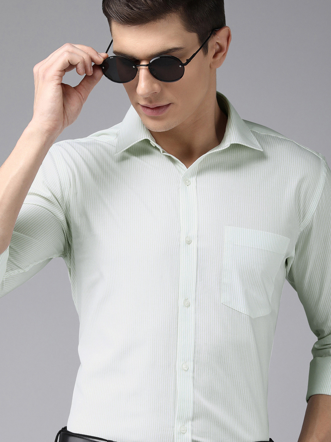 

Park Avenue Men Medium Green Vertical Striped Slim Fit Formal Shirt