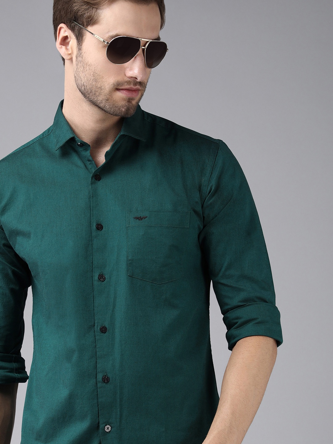 

Park Avenue Men Blue Solid Slim Fit Casual Shirt