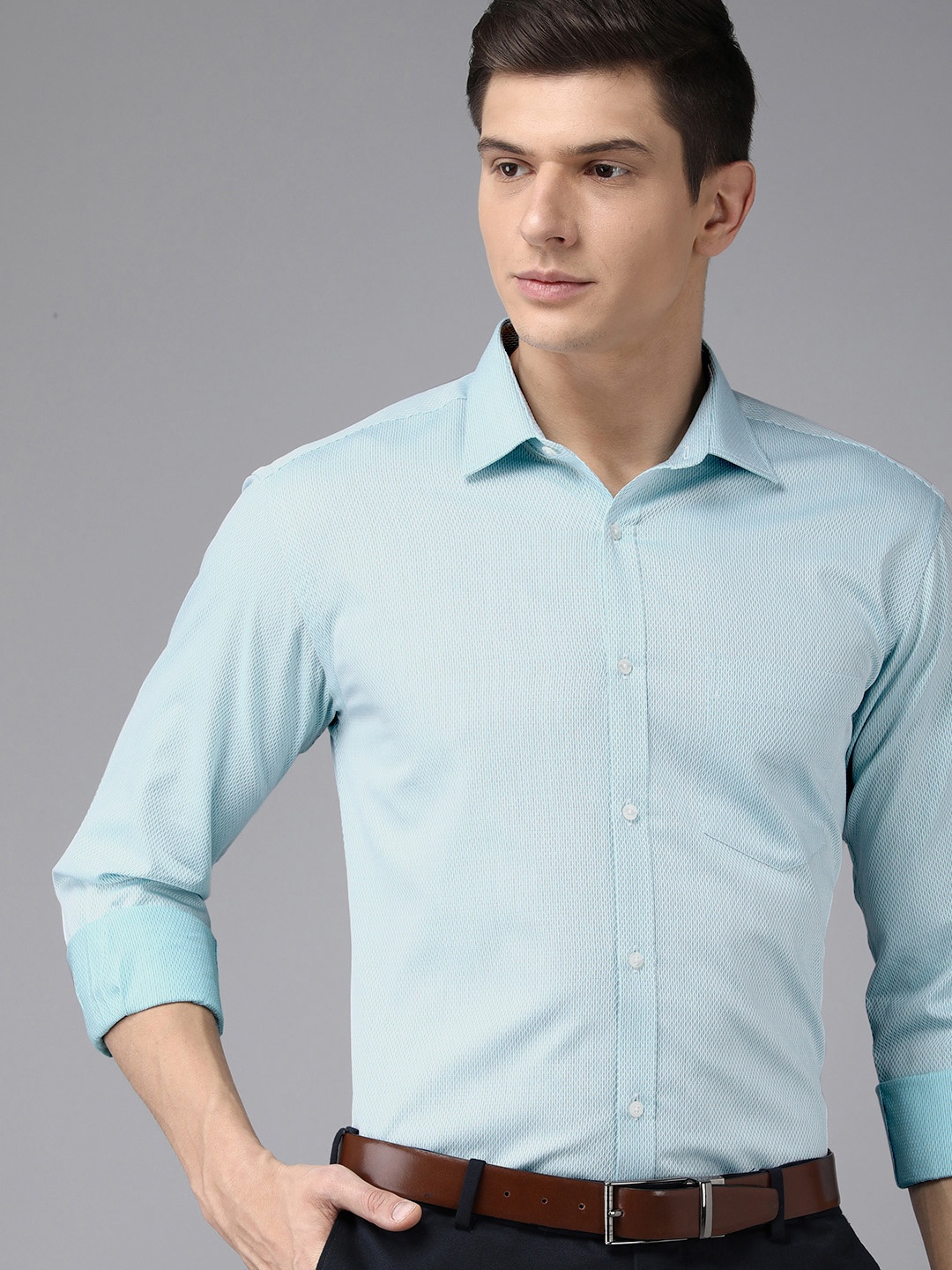 

Park Avenue Men Blue Slim Fit Geometric Opaque Self Design Pure Cotton Formal Shirt