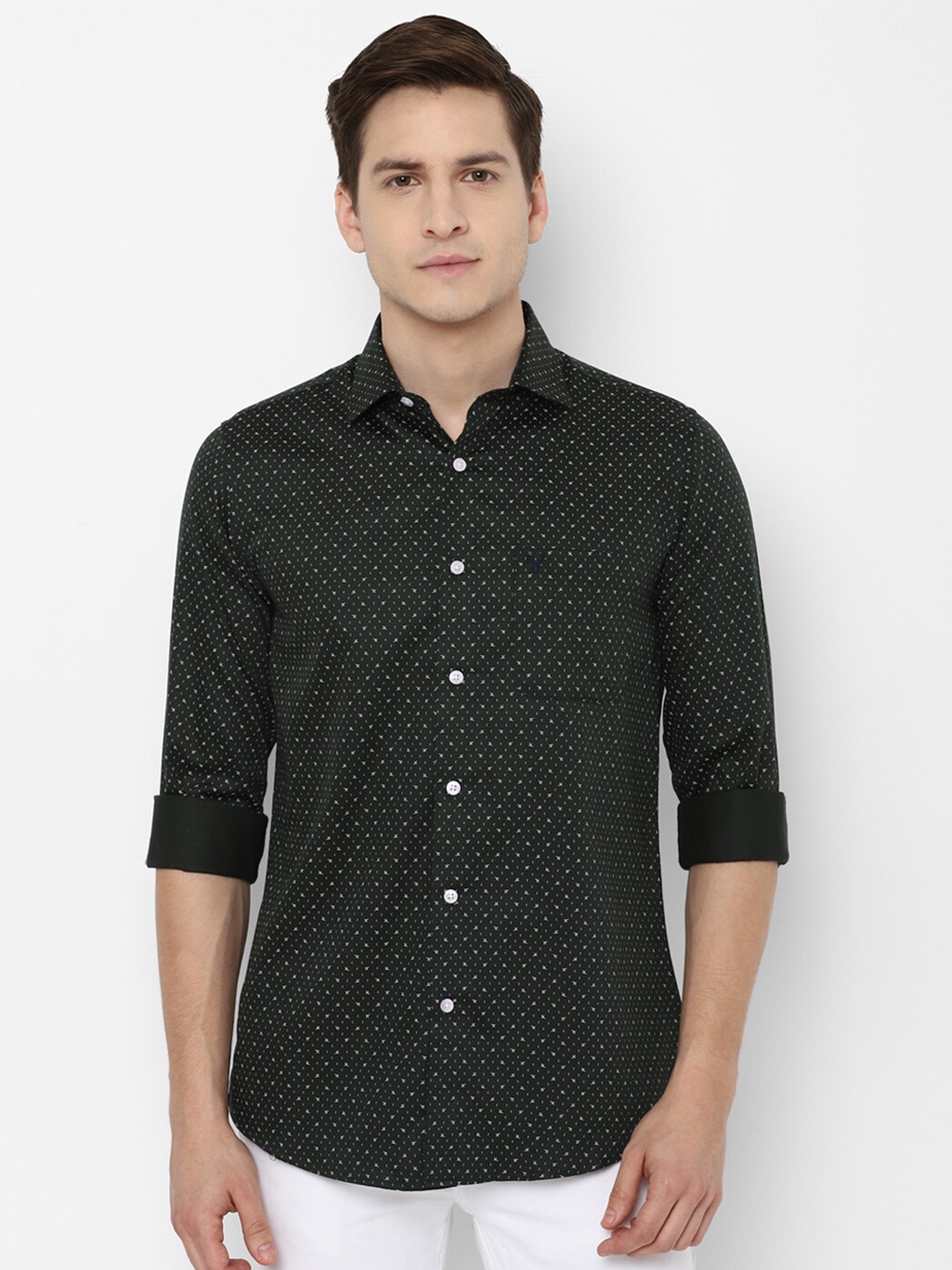 

Allen Solly Men Green Slim Fit Printed Casual Shirt