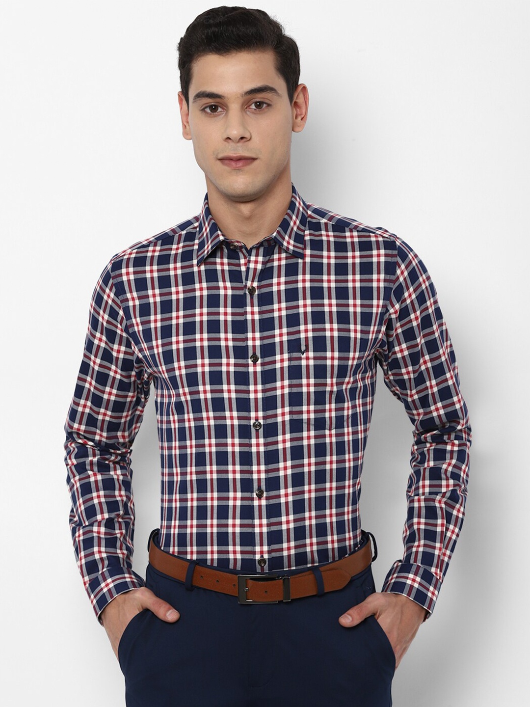 

Allen Solly Men Navy Blue & Red Slim Fit Checked Formal Shirt