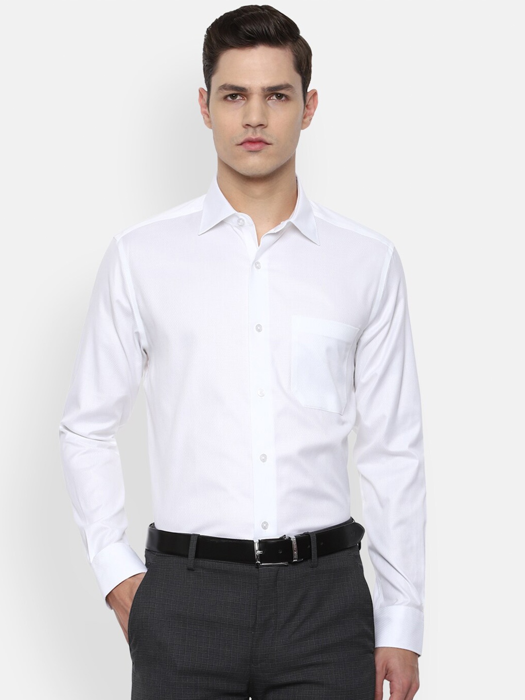 

Louis Philippe Gods & Kings Men White Solid Pure Cotton Regular Fit Formal Shirt