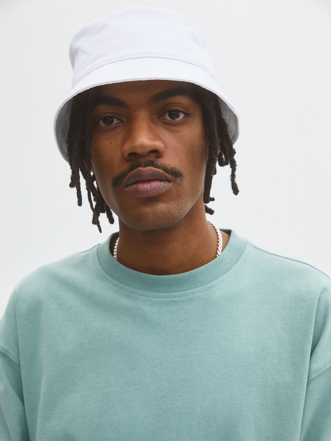 

H&M Men White Solid Cotton Bucket Hat