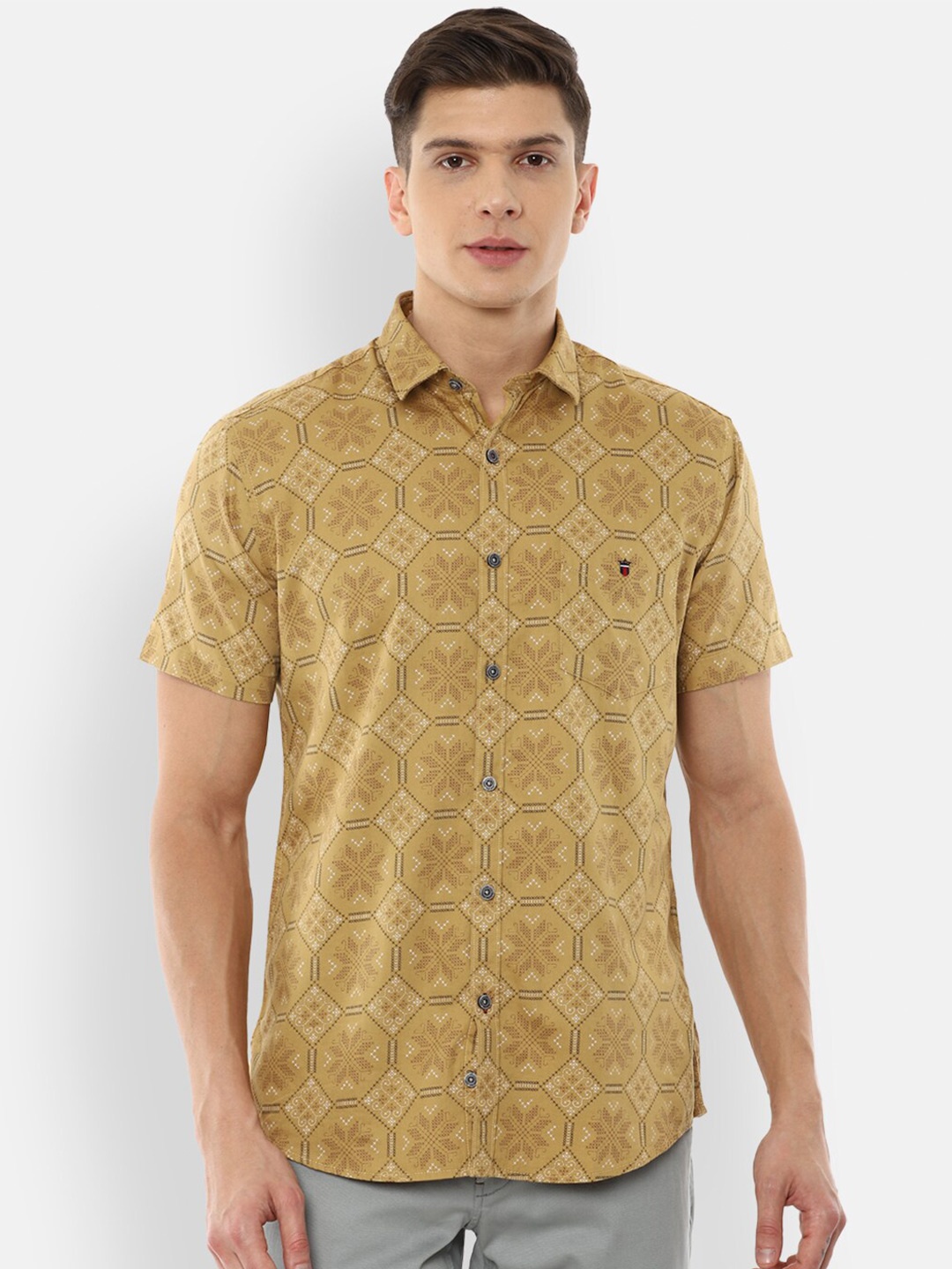 

Louis Philippe Sport Men Yellow Cotton Slim Fit Printed Casual Shirt