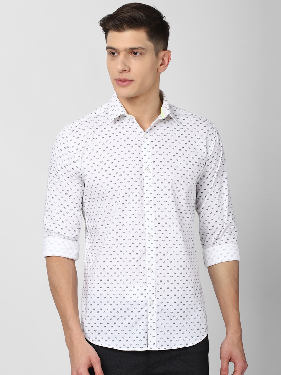 

V Dot Men White Slim Fit Printed Casual Shirt