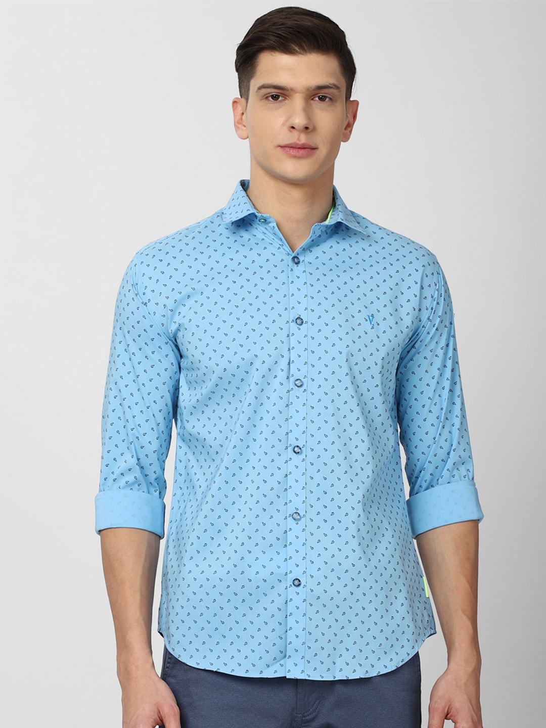 

V Dot Men Blue Micro Ditsy Print Slim Fit Casual Shirt