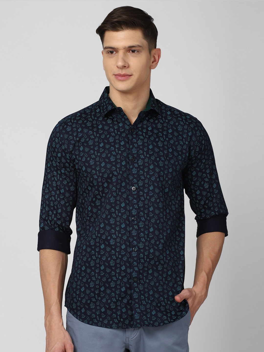 

V Dot Men Navy Blue Slim Fit Printed Cotton Casual Shirt