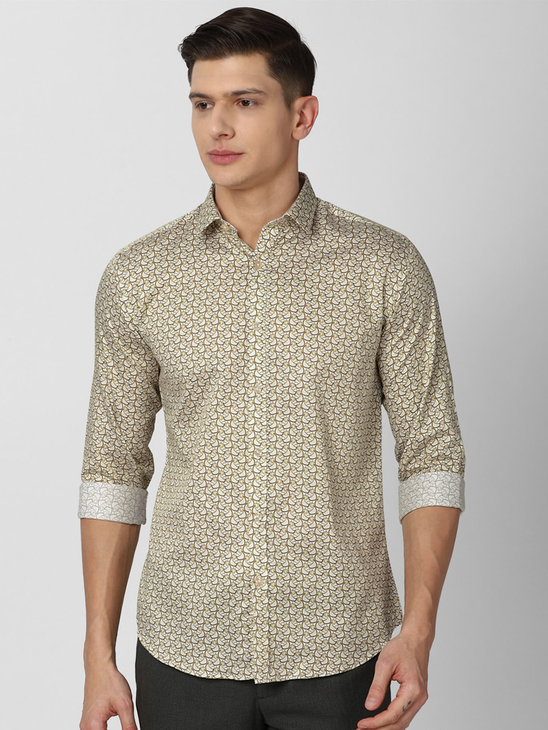 

V Dot Men Khaki Pure Cotton Slim Fit Printed Casual Shirt
