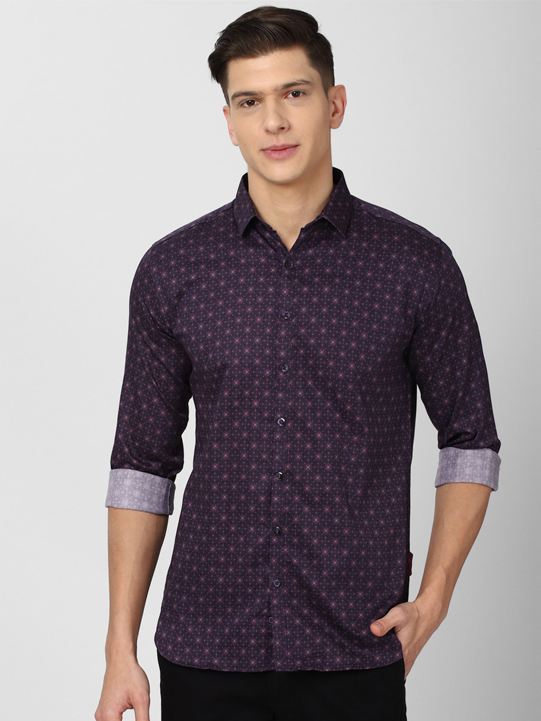 

V Dot Men Purple Slim Fit Micro Printed Casual Shirt