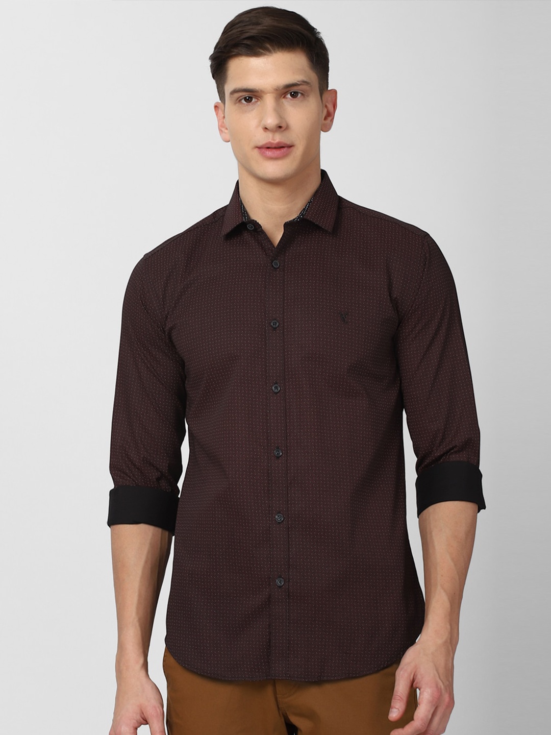 

V Dot Men Brown Slim Fit Printed Cotton Casual Shirt