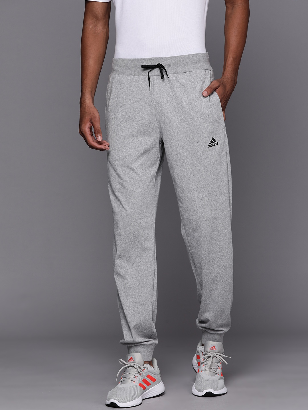 

ADIDAS Men Grey Melange Solid M CORE FAV Joggers