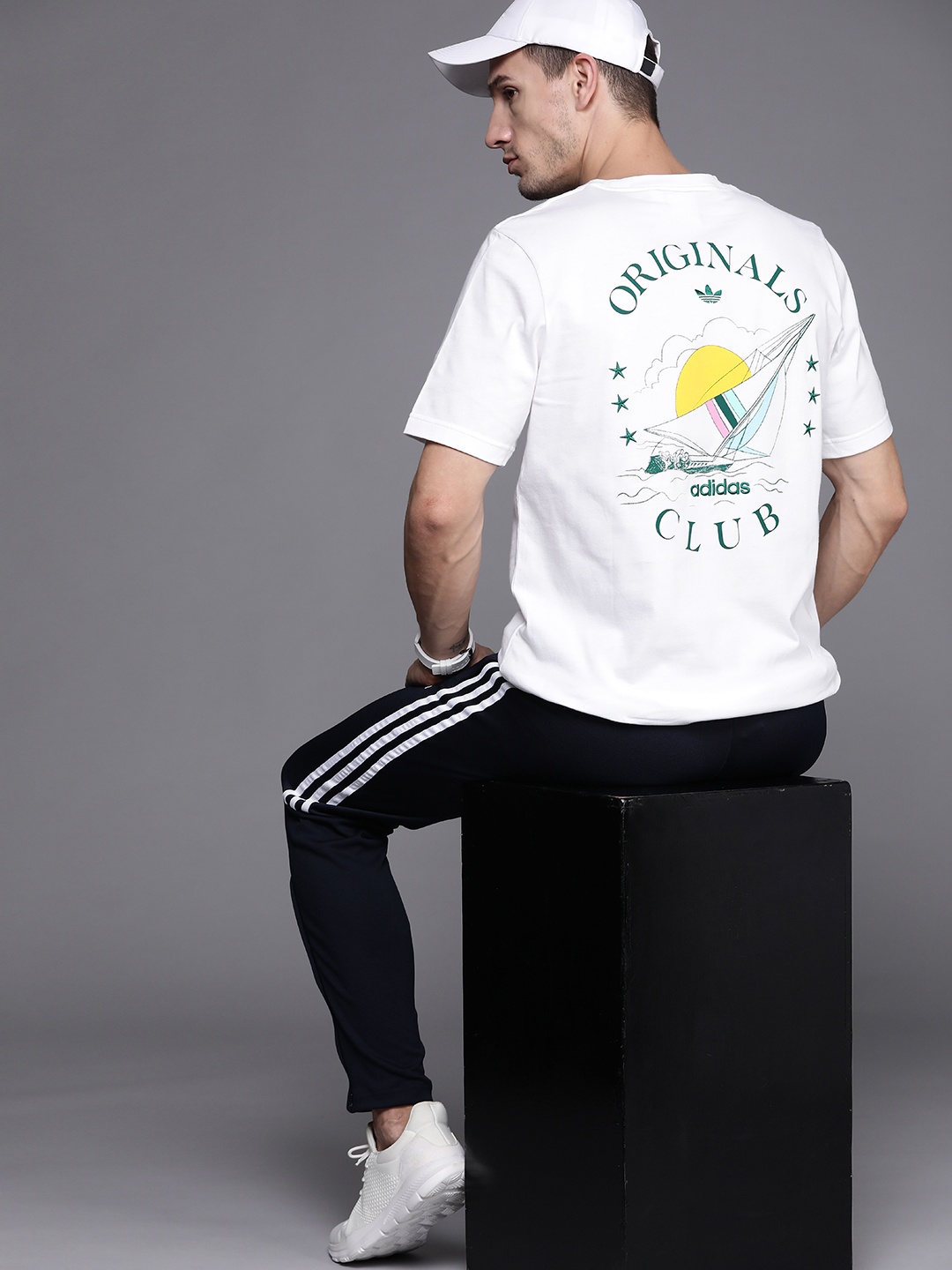 

ADIDAS Originals Men White Graphic Back Print Detail Pure Cotton Sailing Tshirt
