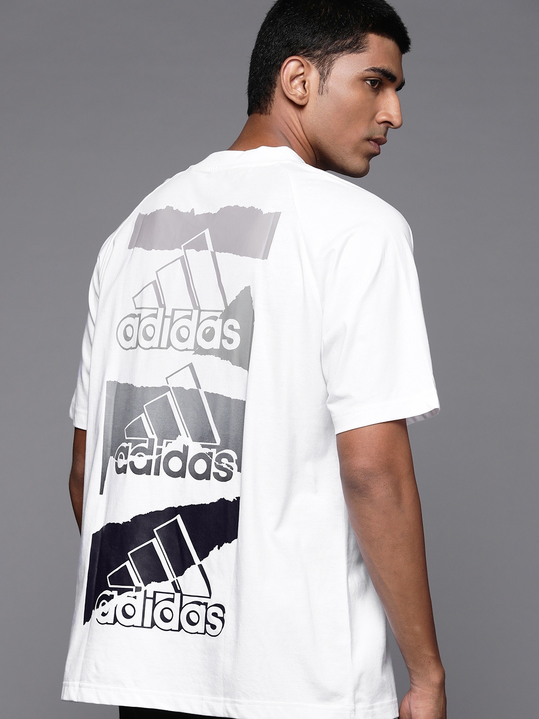 

ADIDAS Men White & Grey Brand Logo Printed Pure Cotton M BL Q2 T-shirt