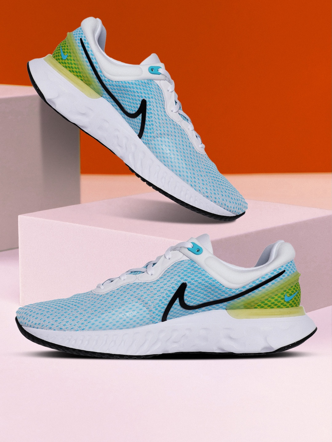 

Nike Men Blue Textile REACT MILER 3 Running Shoes