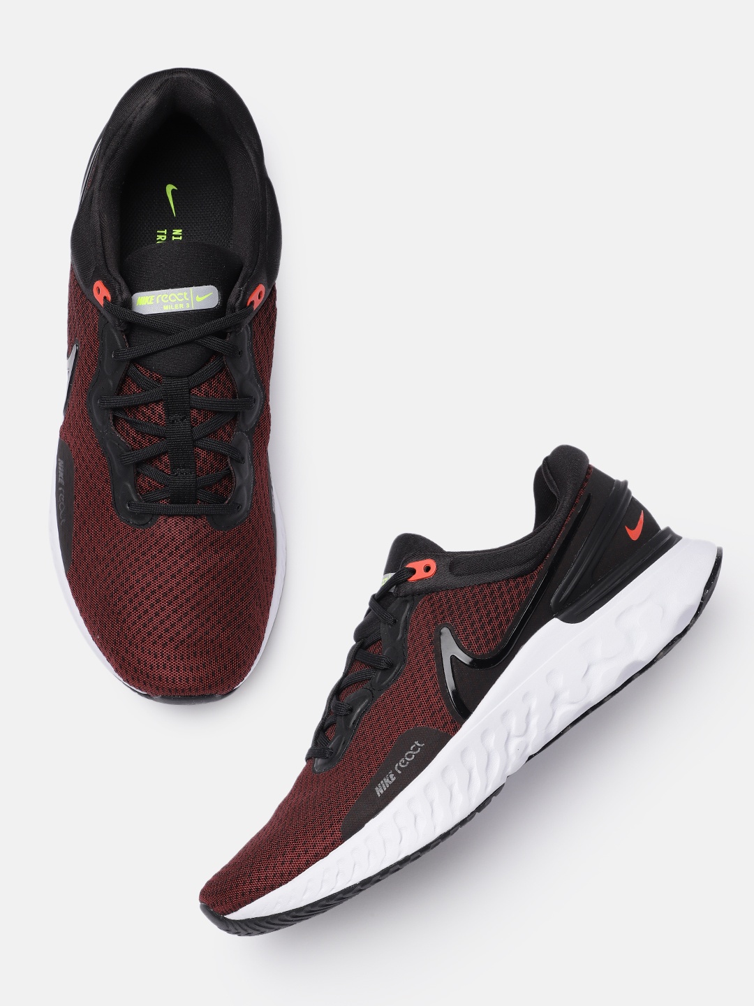 

Nike Men Black REACT MILER 3 Running Shoes