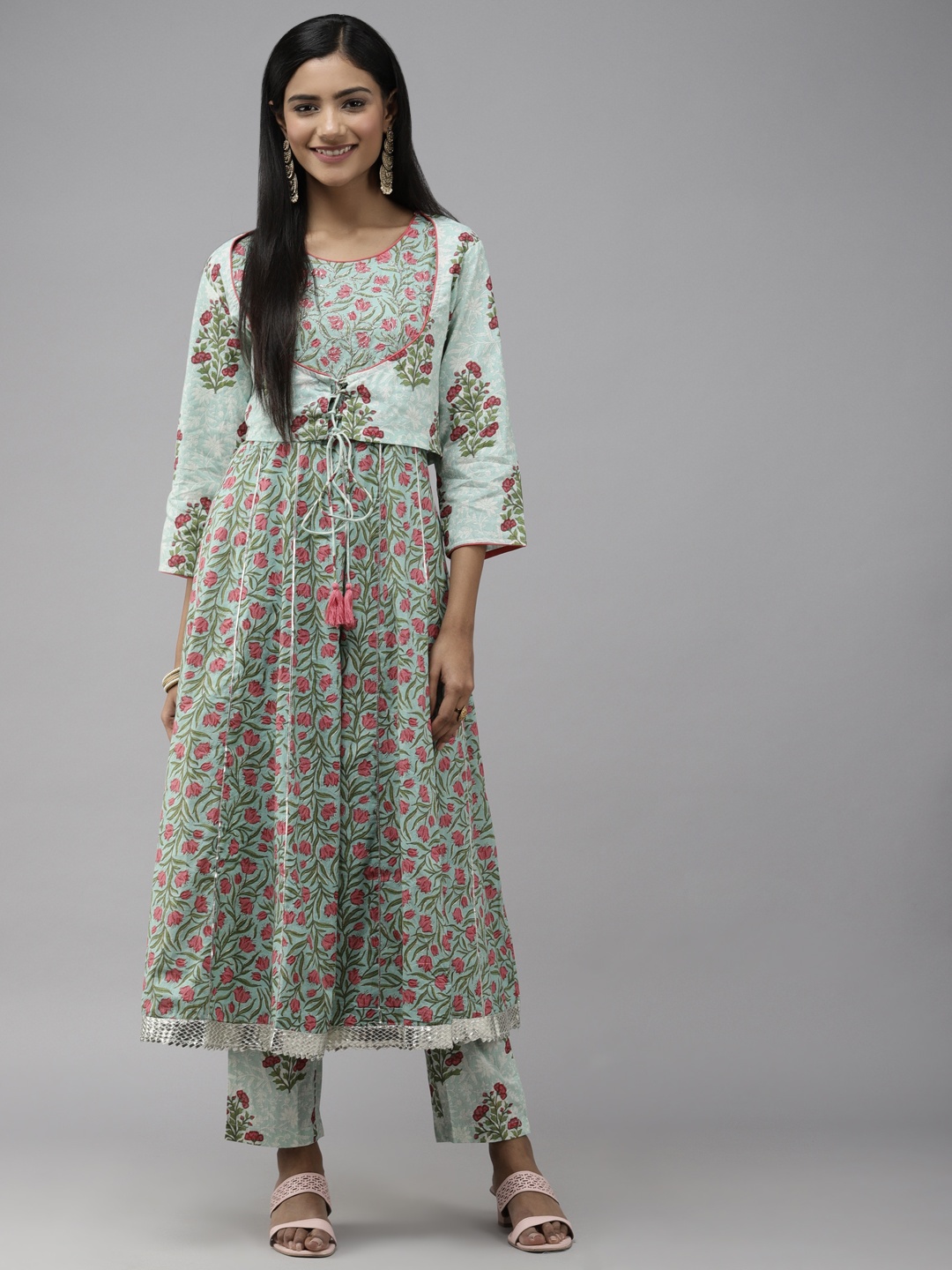 

Yufta Women Blue Floral Printed Panelled Pure Cotton Kurta with Trousers