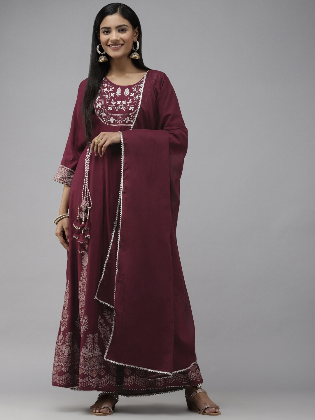 

Yufta Women Maroon Ethnic Motifs Yoke Design Panelled Kurta Set