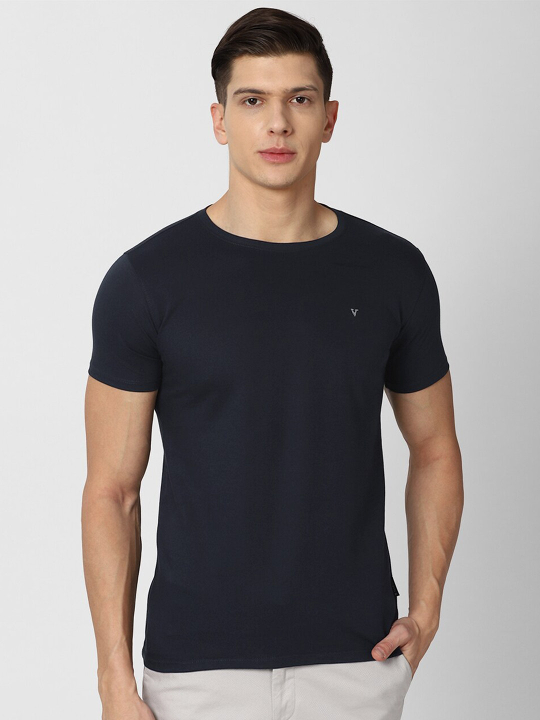 

V Dot Men Navy Blue Applique Slim Fit T-shirt