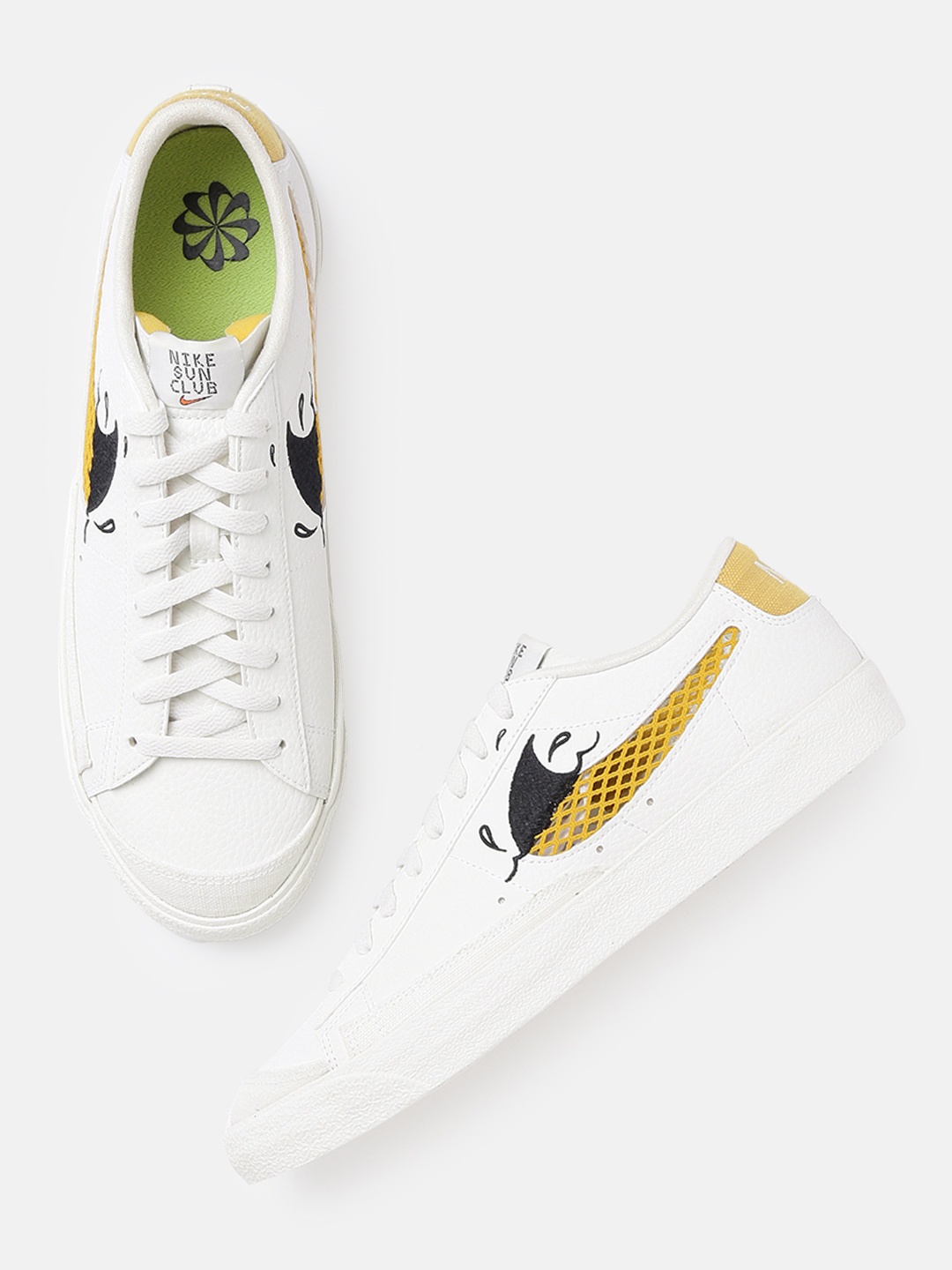 

Nike Men White BLAZER LOW '77 SE Sneakers