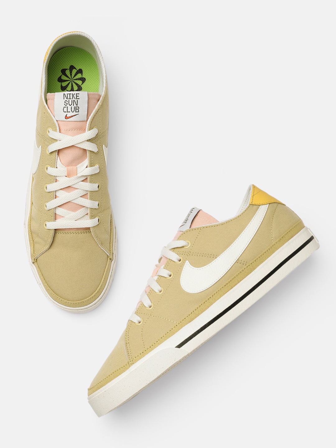 

Nike Men Yellow COURT LEGACY CNVS NN Sneakers