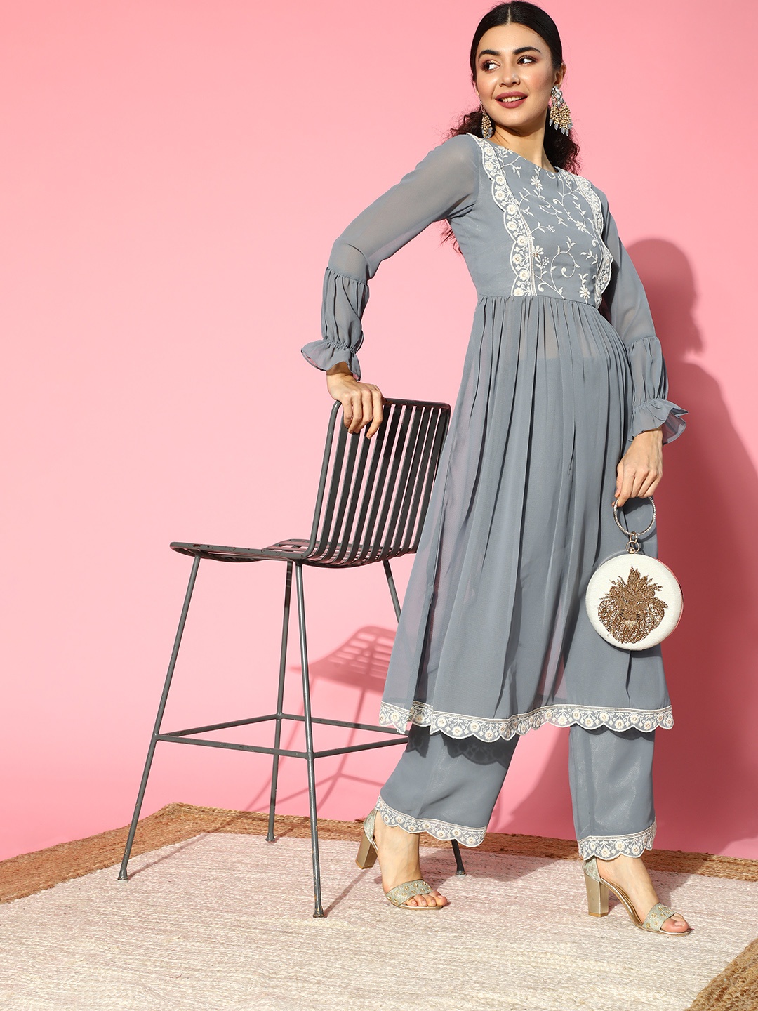 

Inddus Floral Poly-Georgette Scalloped Edge Kurta Set, Grey