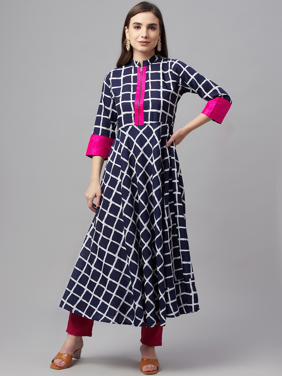 

MBE Women Navy Blue & White Checked Indigo Crepe Anarkali Kurta