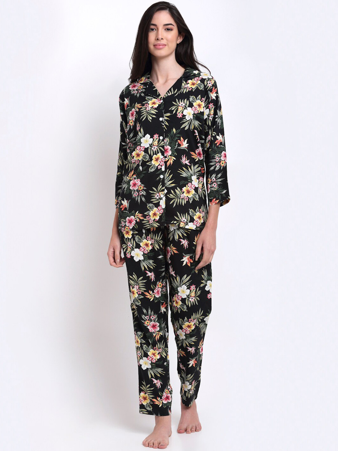 

Claura Women Black & White Printed Night suit