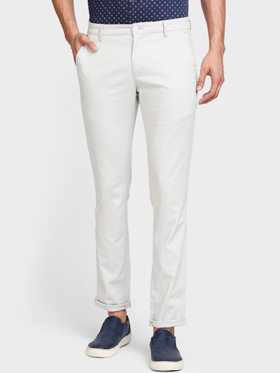 

ColorPlus Men Grey Solid Mid-Rise Regular-Fit Trousers