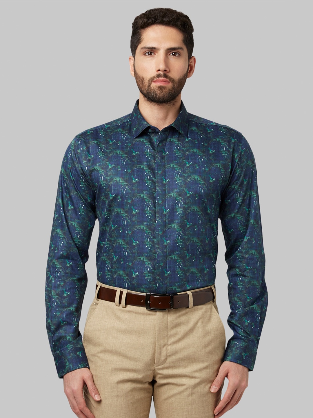 

Park Avenue Men Blue & Green Slim Fit Floral Printed Cotton Formal Shirt