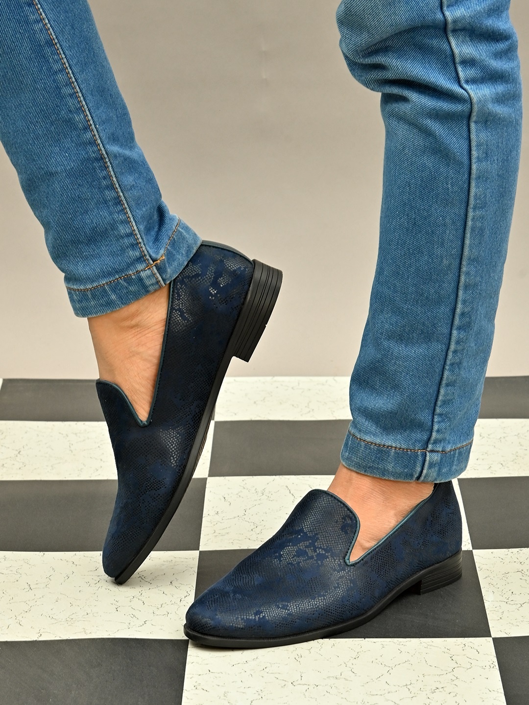 

San Frissco Men Blue Slip-On Sneakers