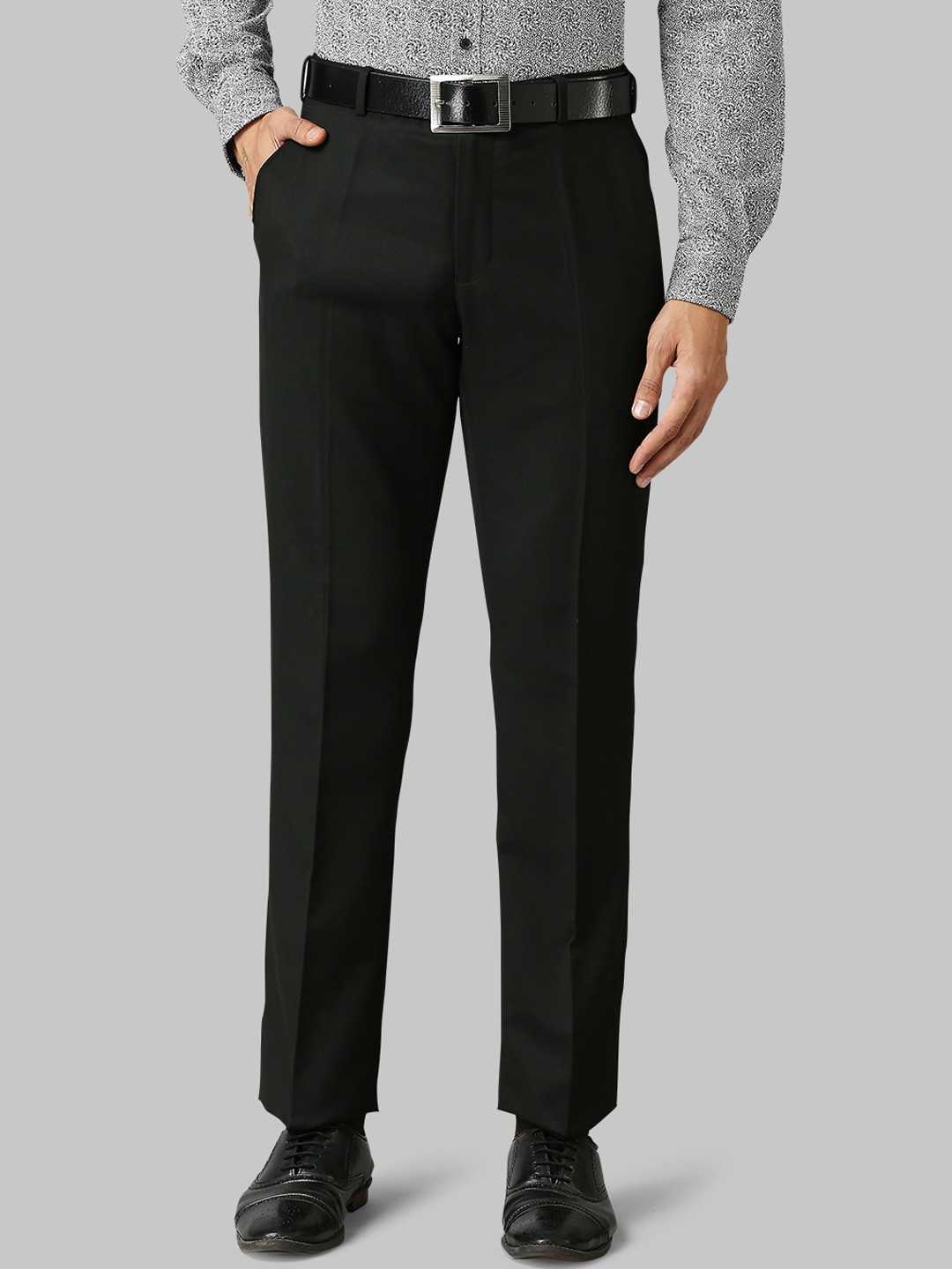 

Park Avenue Men Black Solid Regular Fit Trousers