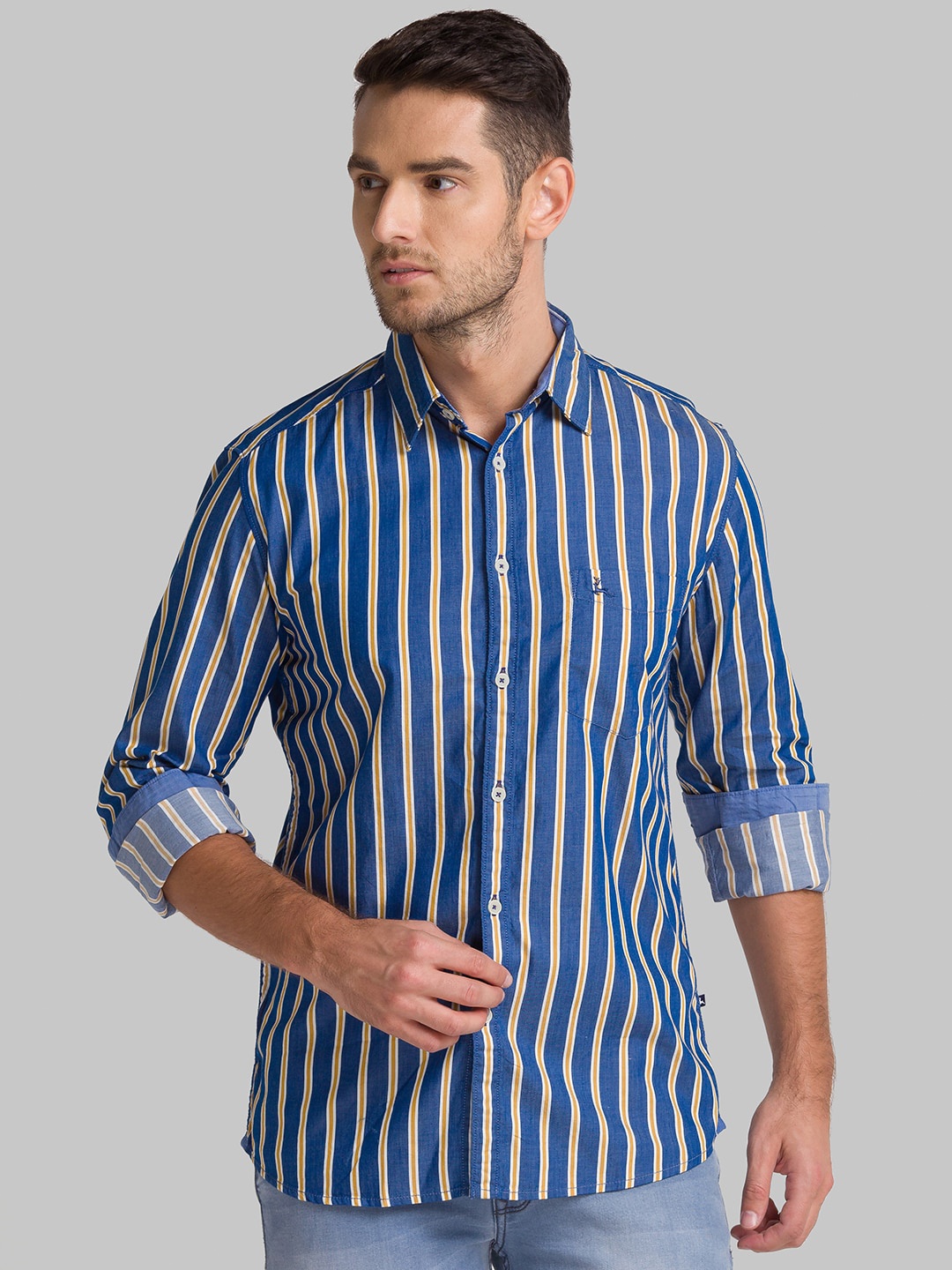 

Parx Men Blue Slim Fit Striped Casual Shirt
