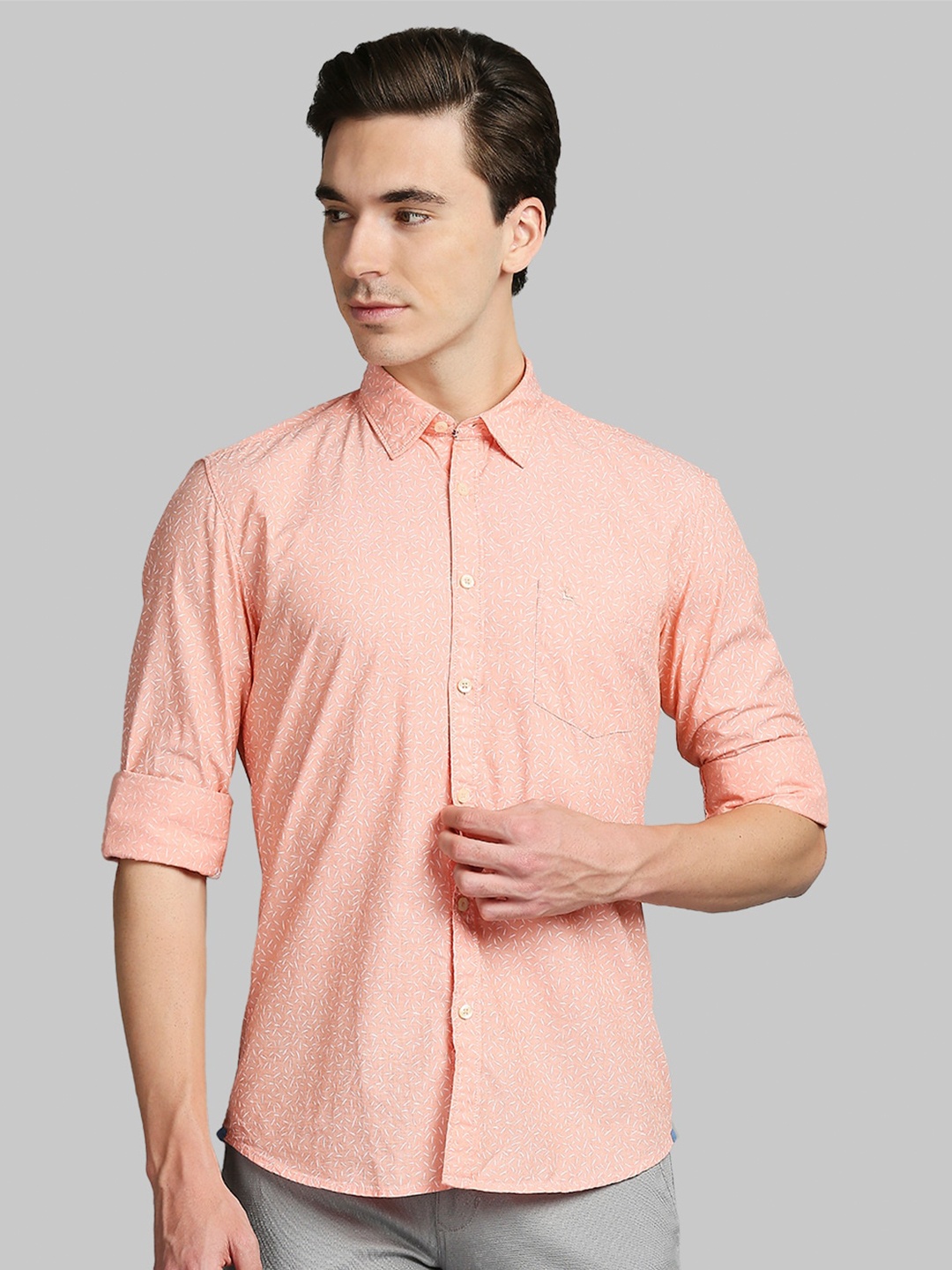 

Parx Men Peach-Coloured & White Slim Fit Abstract Printed Cotton Casual Shirt