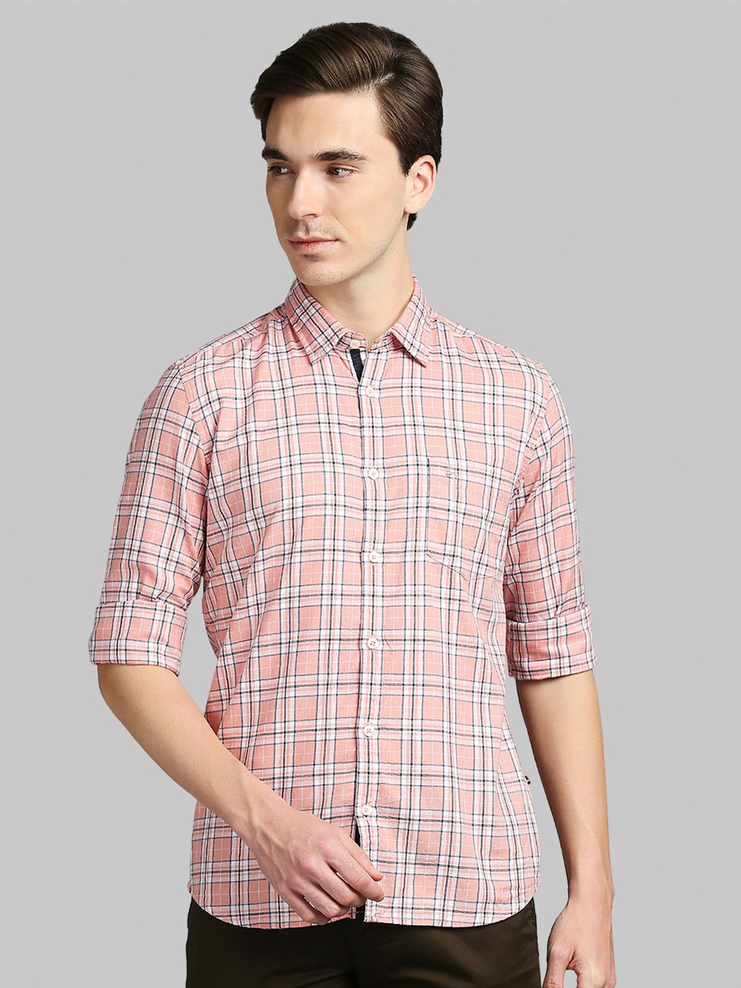 

Parx Men Peach-Coloured & Black Slim Fit Checked Cotton Casual Shirt