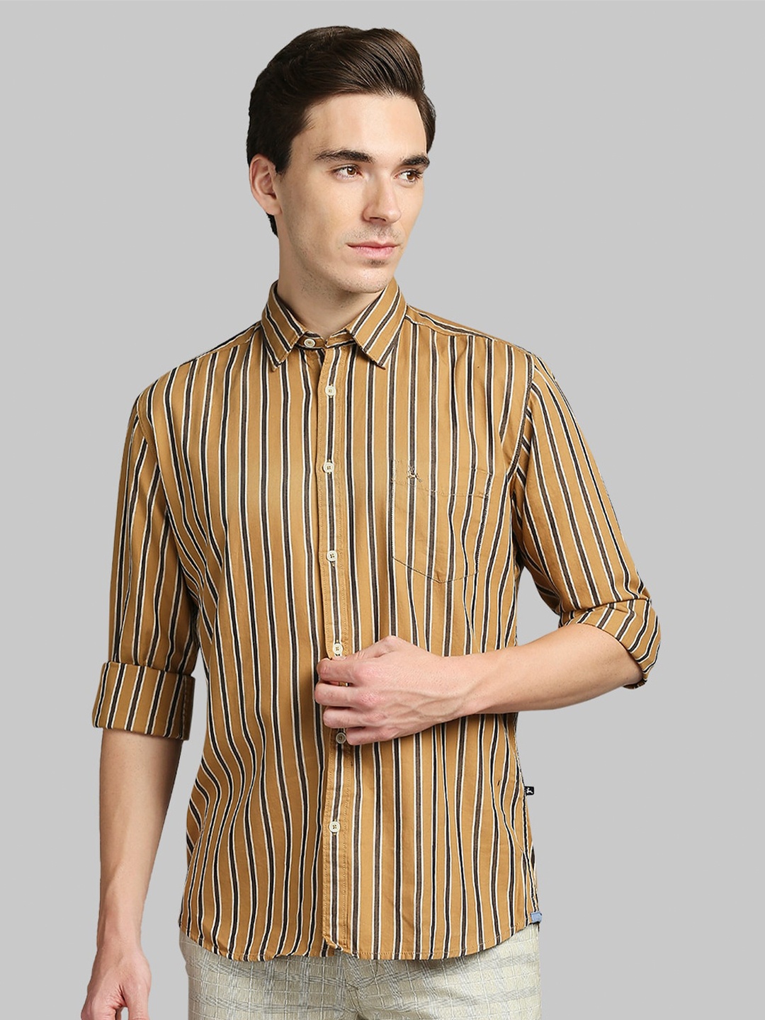 

Parx Men Yellow & Navy Blue Slim Fit Striped Cotton Casual Shirt