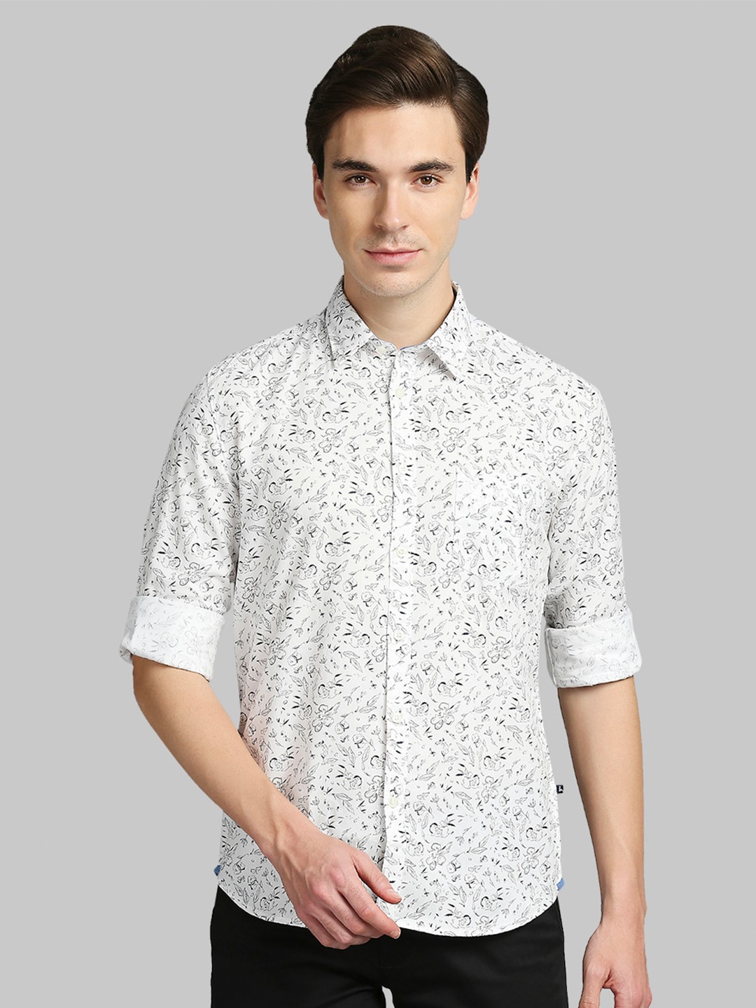 

Parx Men White & Black Slim Fit Floral Printed Cotton Casual Shirt