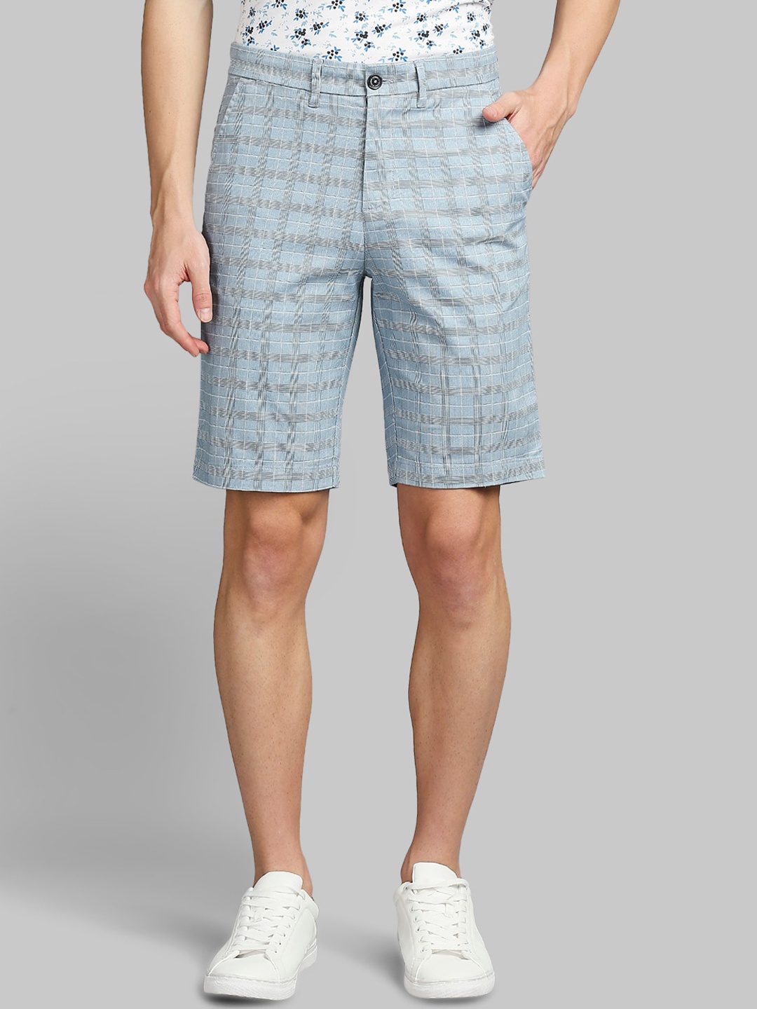 

Parx Men Blue Printed Regular-Fit Shorts