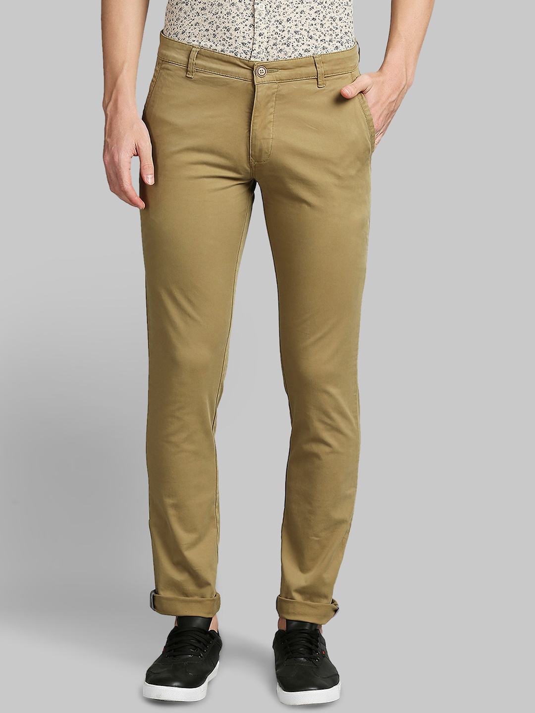 

Parx Men Khaki Solid Tapered Fit Trousers