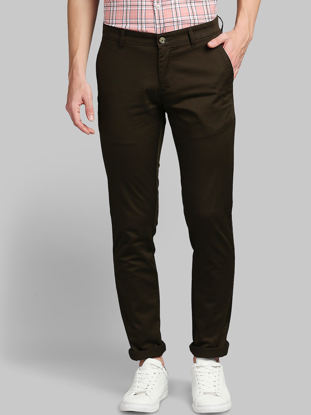 

Parx Men Green Solid Tapered Fit Chinos Trousers