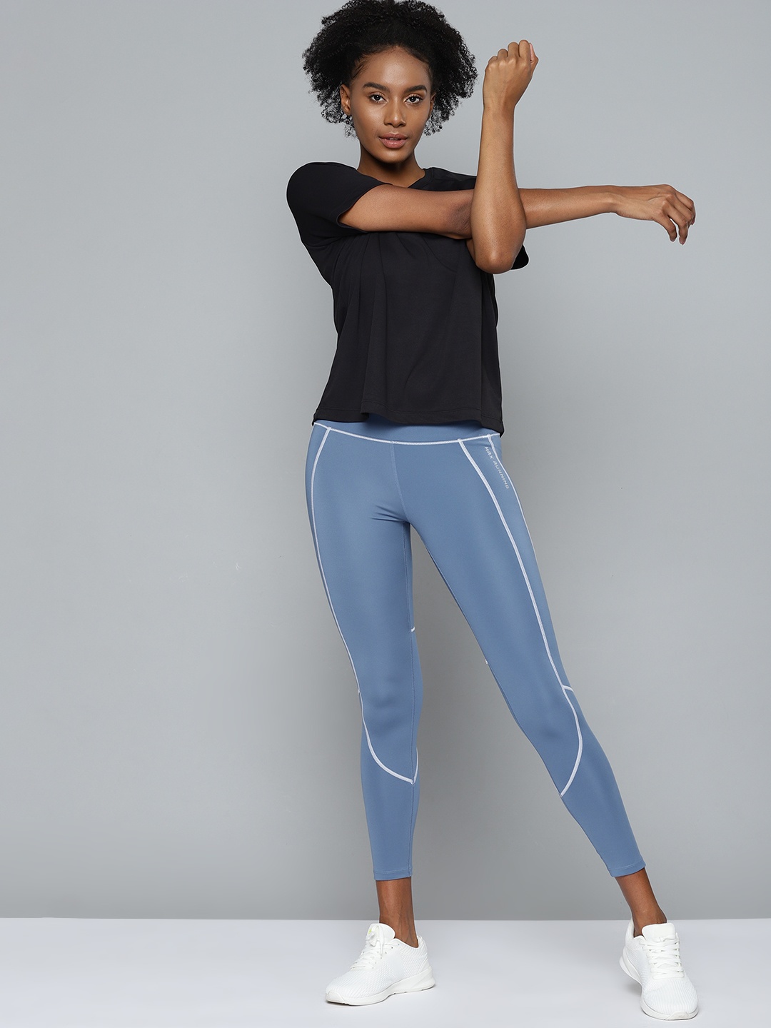 

HRX By Hrithik Roshan Training Women Jet Black Rapid-Dry Solid Tshirt
