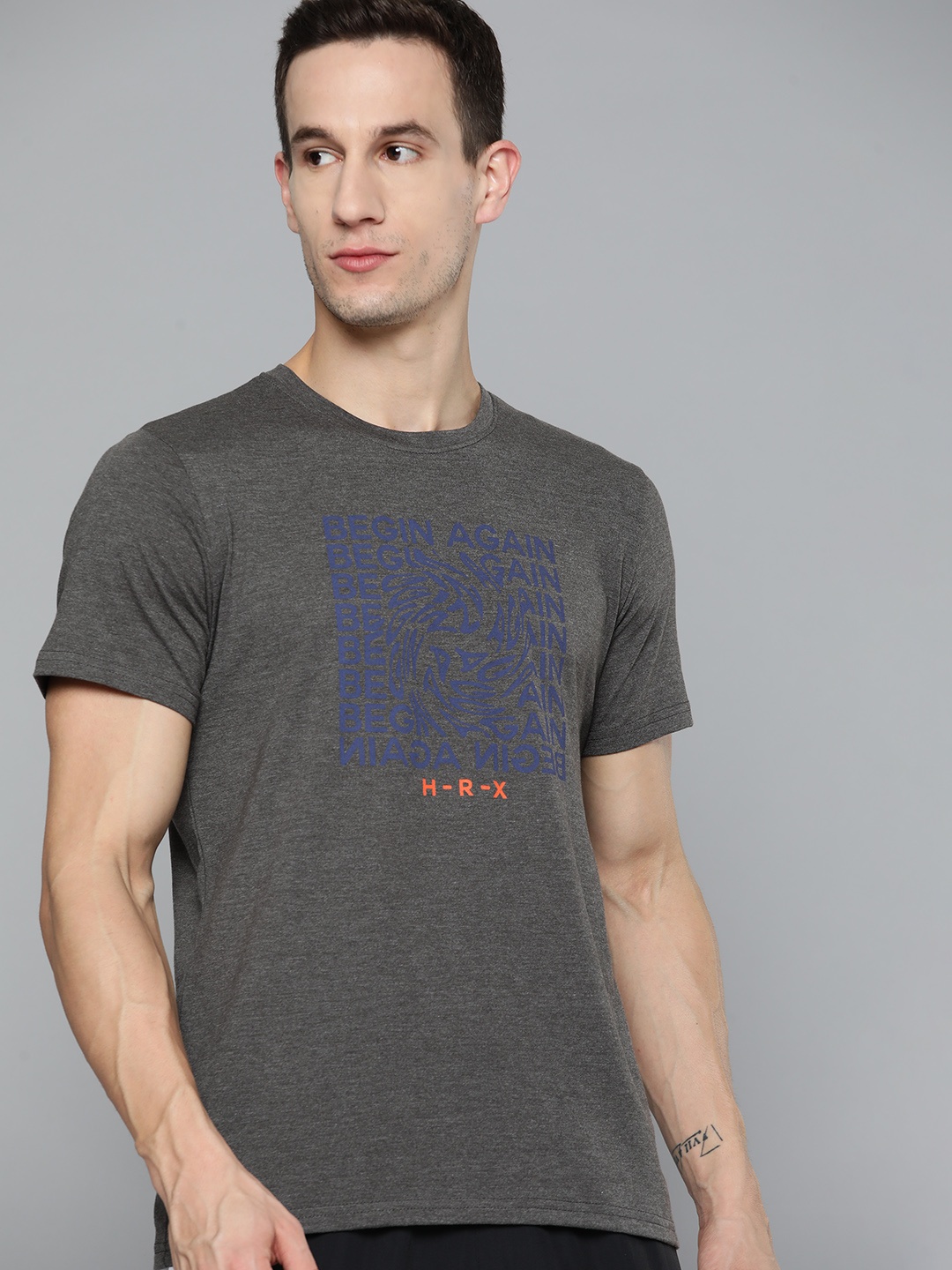 

HRX By Hrithik Roshan Lifestyle Men Charcoal Grey Bio-Wash Typography T-shirts