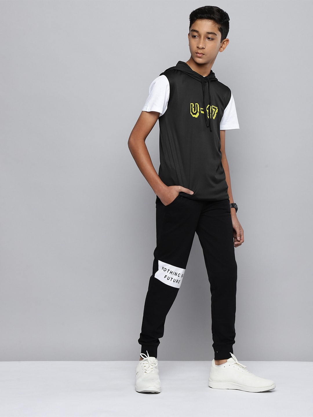 

HRX By Hrithik Roshan Active Boys Jet Black Rapid-Dry Brand Carrier Tshirts