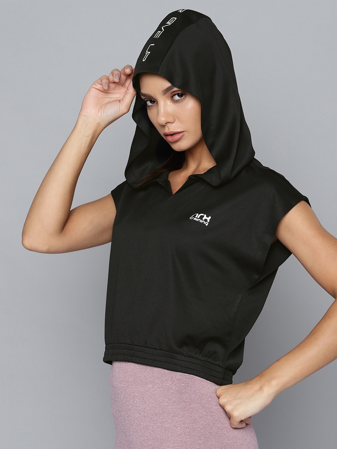 

HRX by Hrithik Roshan Training Women Jet Black Rapid-Dry Solid Tshirts