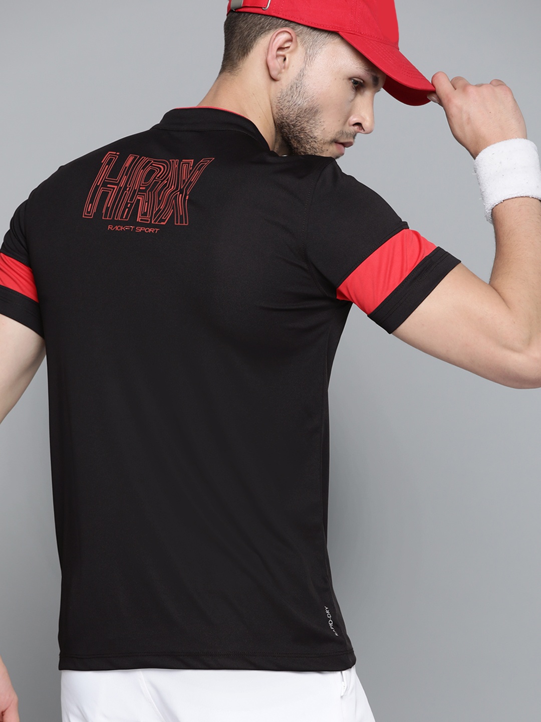 

HRX By Hrithik Roshan Racketsport Men Jet Black Rapid-Dry Brand Carrier Tshirts