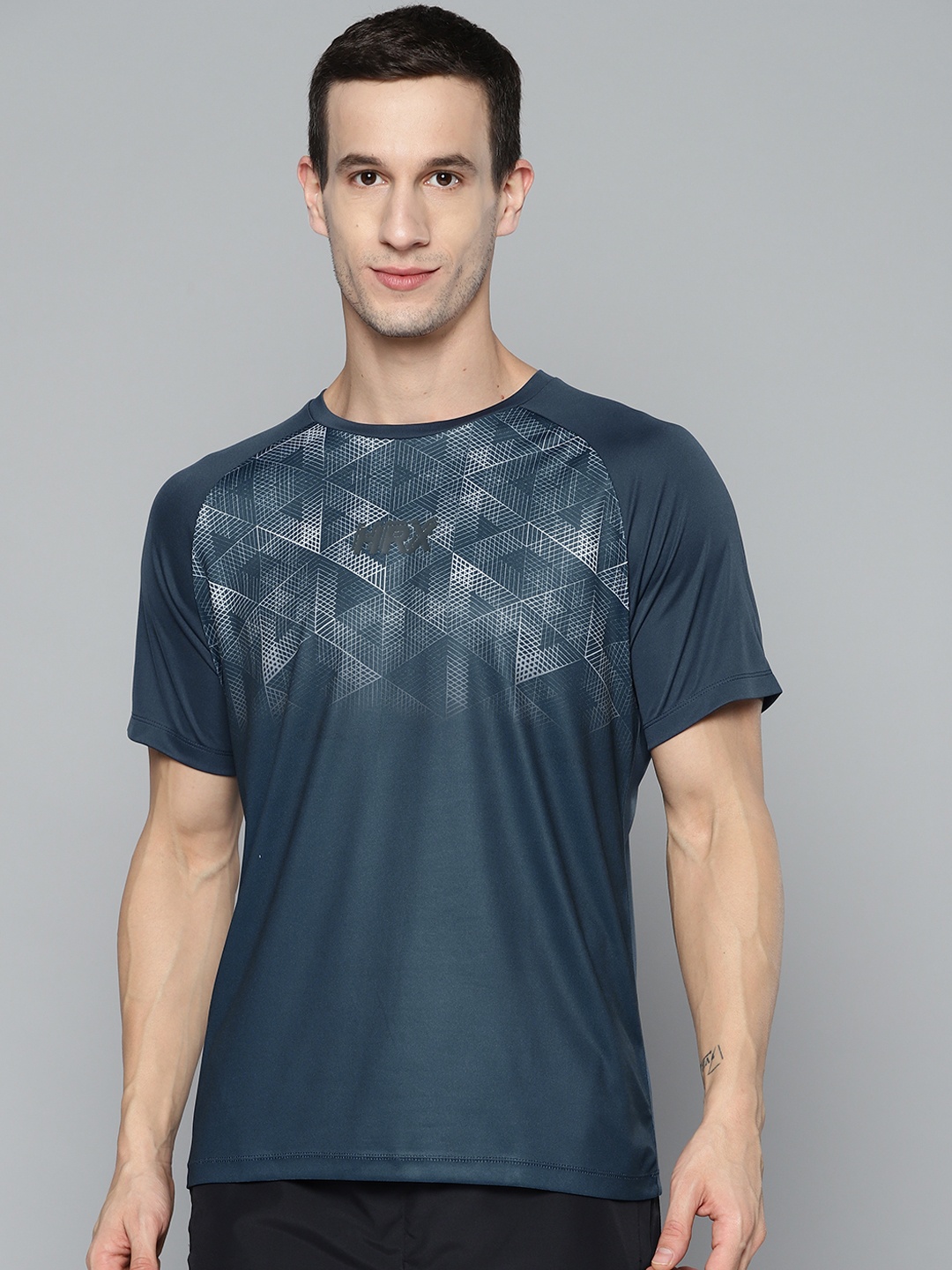 

HRX By Hrithik Roshan Basketball Men Moonlit Ocean Rapid-Dry Geometric Tshirts, Blue