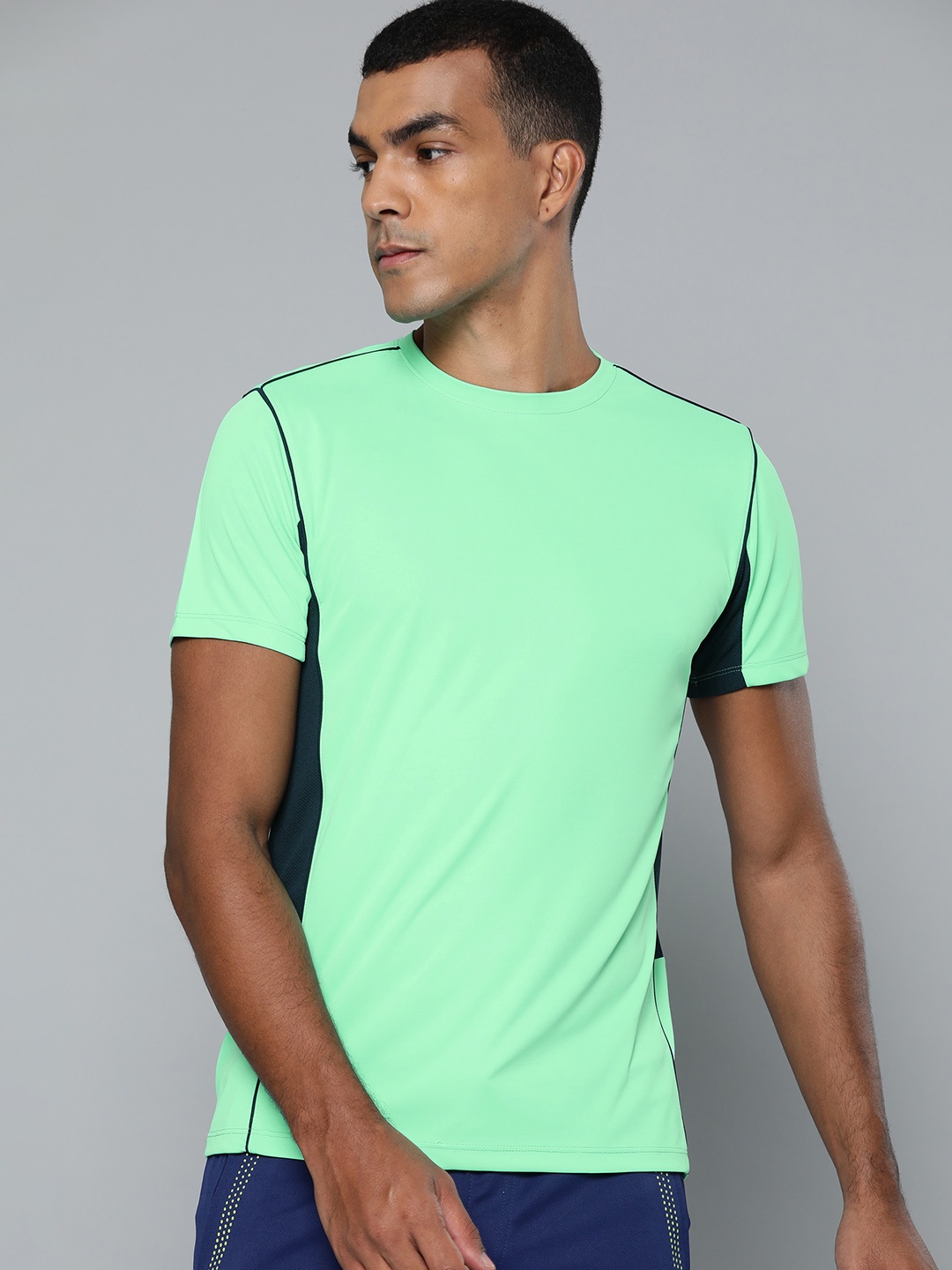 

HRX By Hrithik Roshan Racketsport Men Green Ash Rapid-Dry Colourblock Tshirts