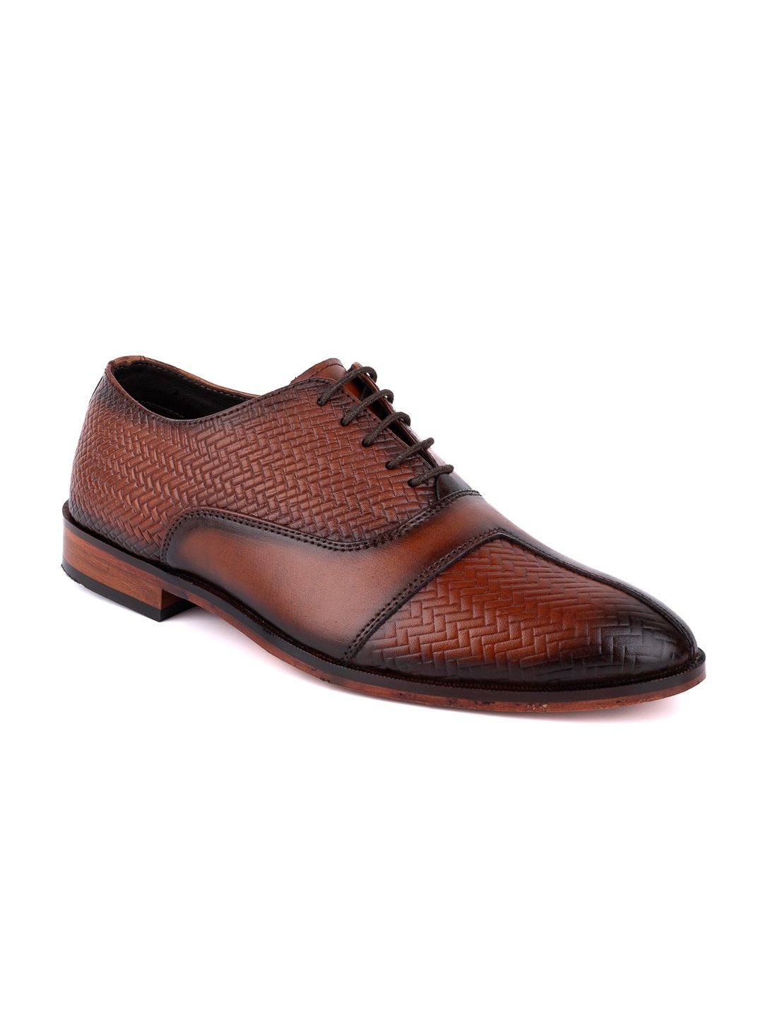 

LA BOTTE Men Brown Textured Leather Derbys